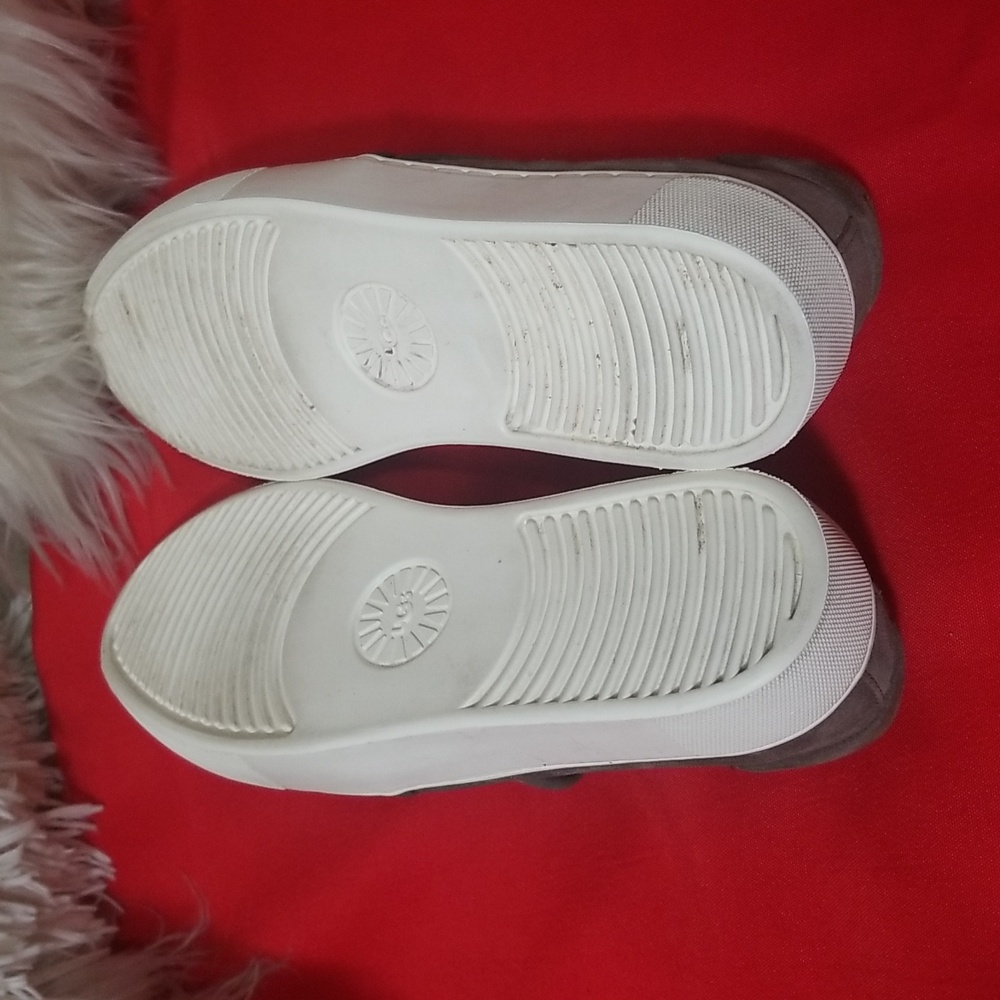 UGG Women's Gray Slip-On Suede Athletic Sneakers - Picture 8 of 11